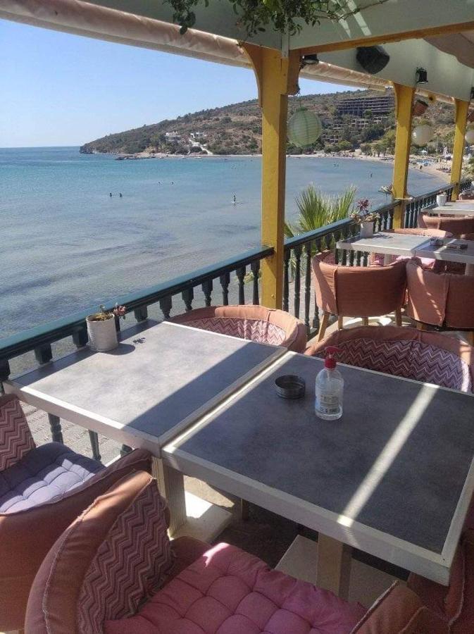 Ammoudia Rooms Agia Marina  Экстерьер фото
